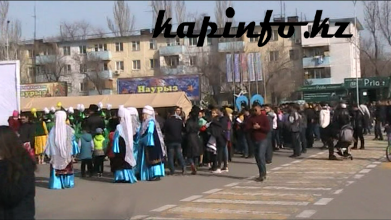 В Капшагае встретили Наурыз на городской площади 2018.